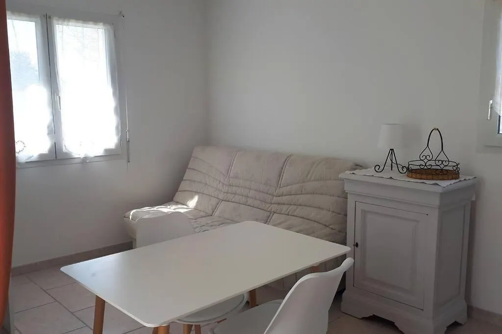 Nice Flat With Jacuzzi And Garden Velleron Holiday home