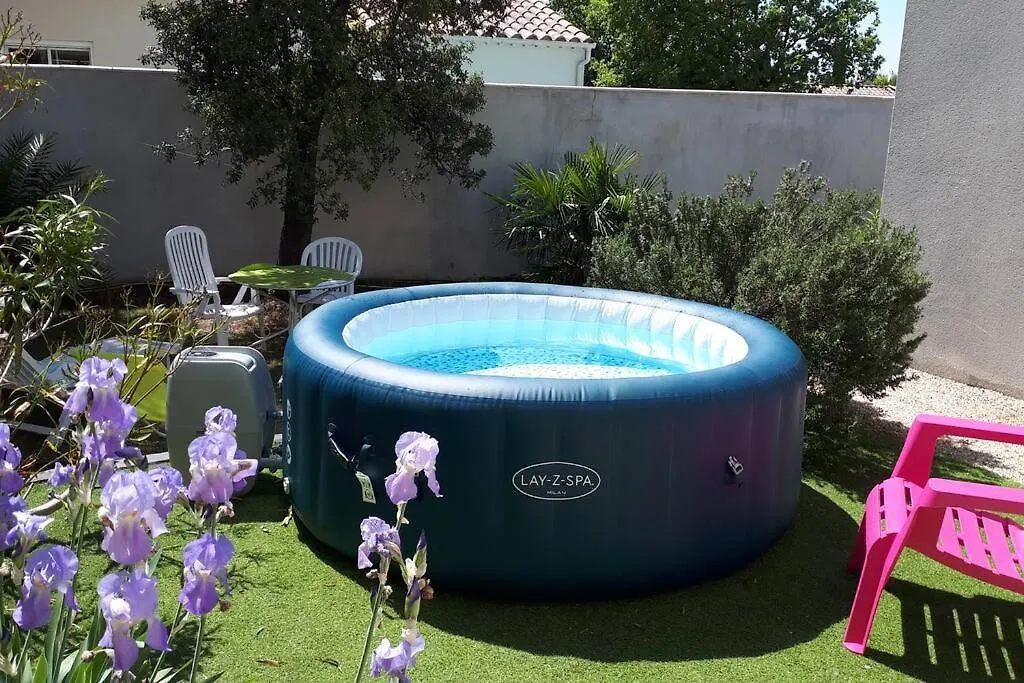 Nice Flat With Jacuzzi And Garden Velleron